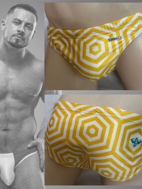 Aronik Low Rise Swimsuit Large 36-40" waist Gently worn 75% polyester/25% lycra